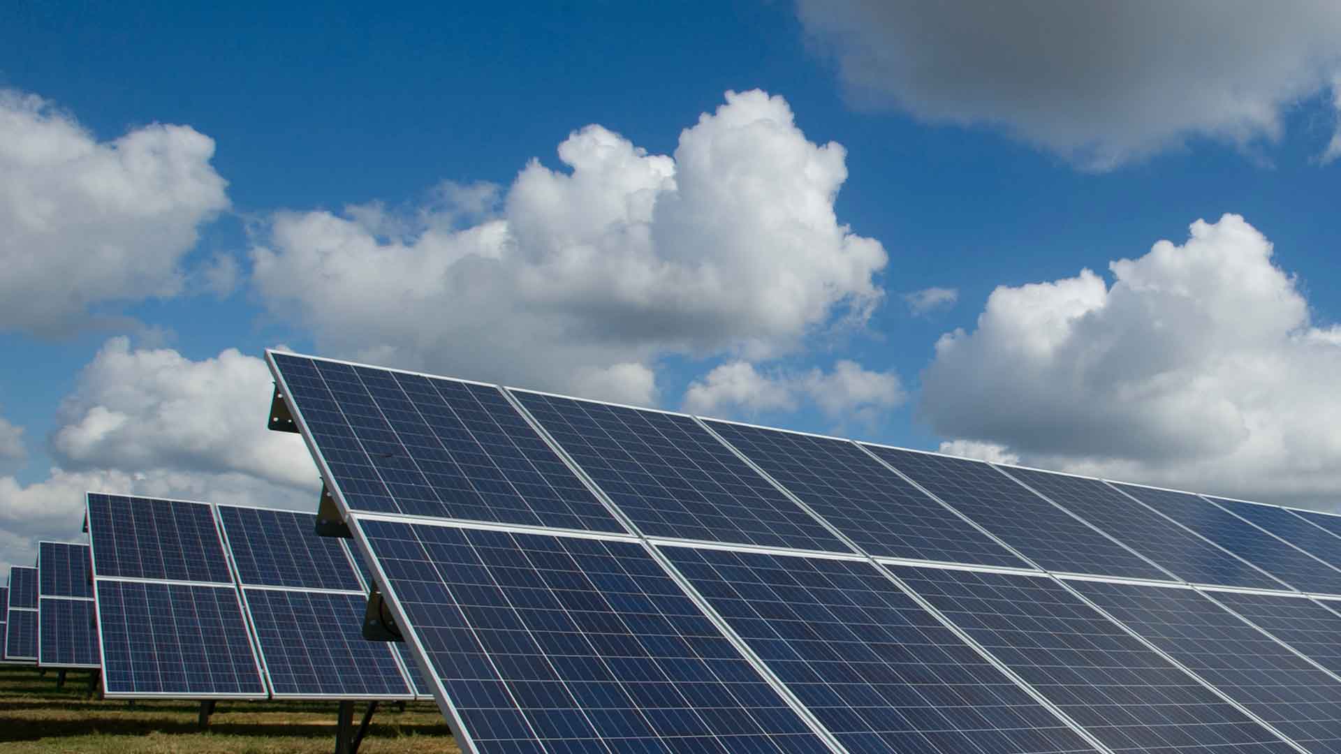 Commercial solar power plant installation